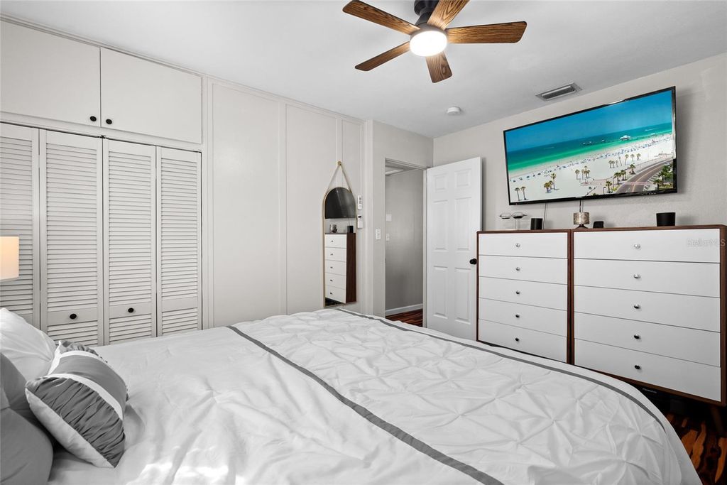 Image 13 of property listing at 3120 20TH STREET N, St Petersburg, FL 33713