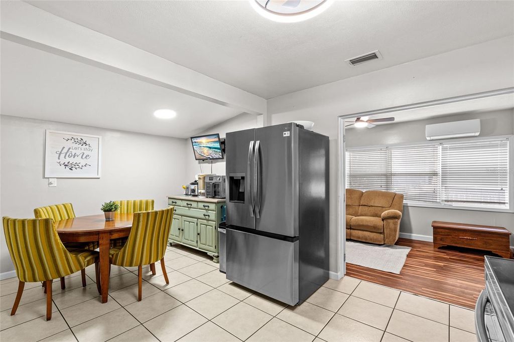 Image 14 of property listing at 3120 20TH STREET N, St Petersburg, FL 33713