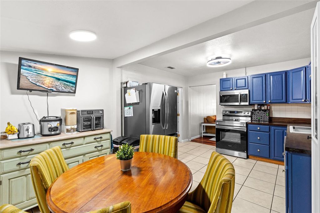 Image 15 of property listing at 3120 20TH STREET N, St Petersburg, FL 33713