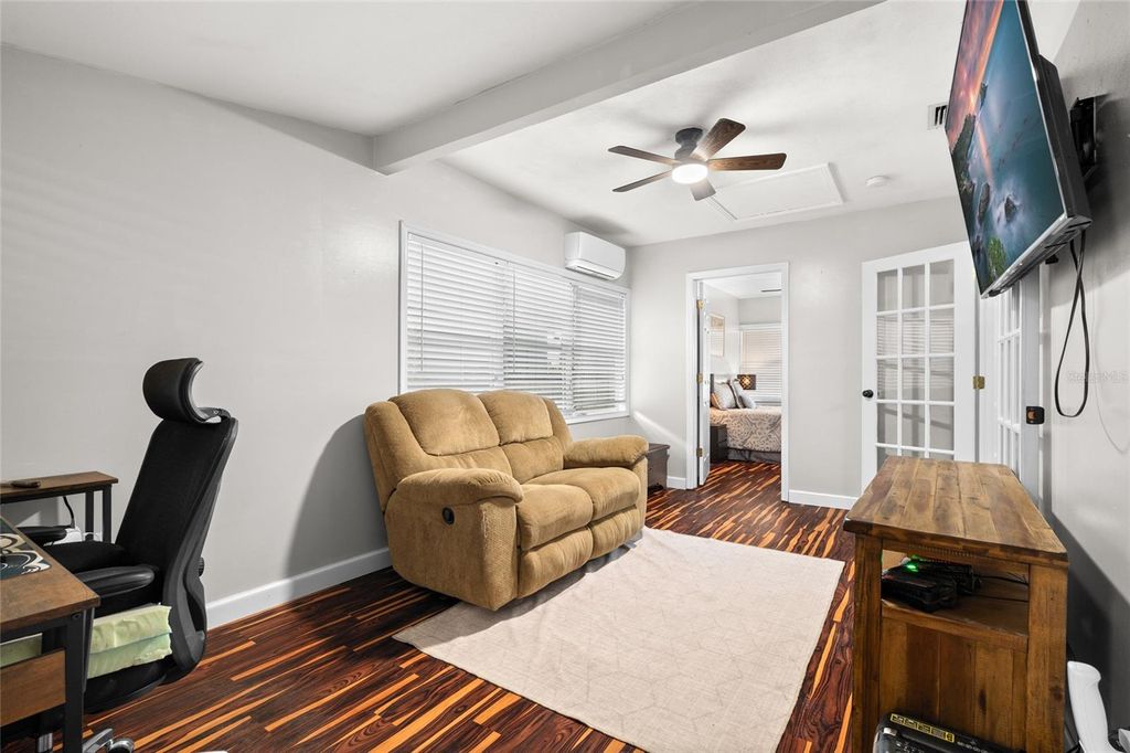 Image 17 of property listing at 3120 20TH STREET N, St Petersburg, FL 33713