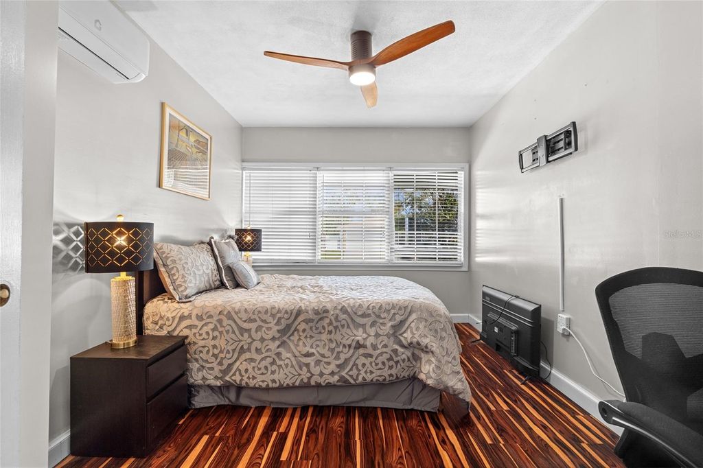 Image 18 of property listing at 3120 20TH STREET N, St Petersburg, FL 33713