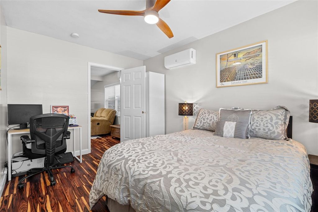 Image 19 of property listing at 3120 20TH STREET N, St Petersburg, FL 33713