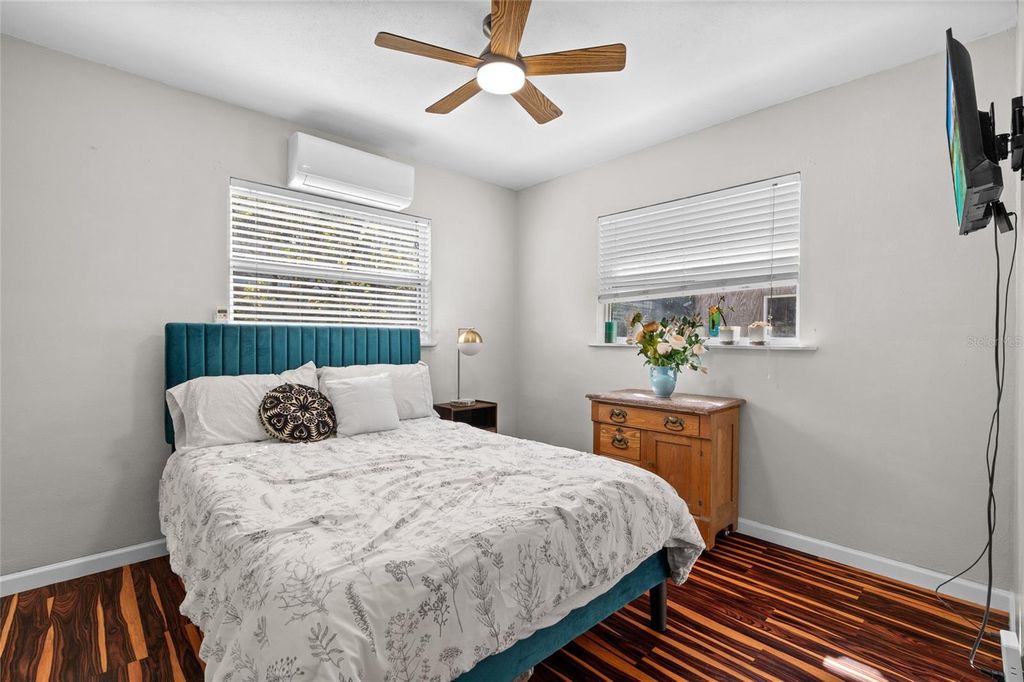 Image 20 of property listing at 3120 20TH STREET N, St Petersburg, FL 33713