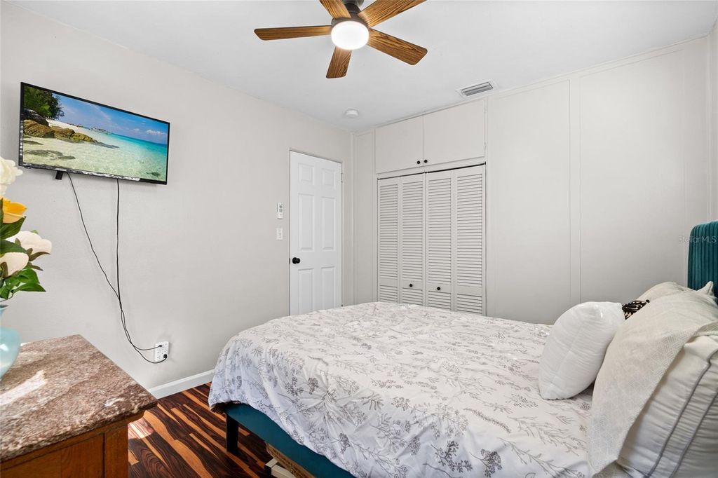 Image 21 of property listing at 3120 20TH STREET N, St Petersburg, FL 33713