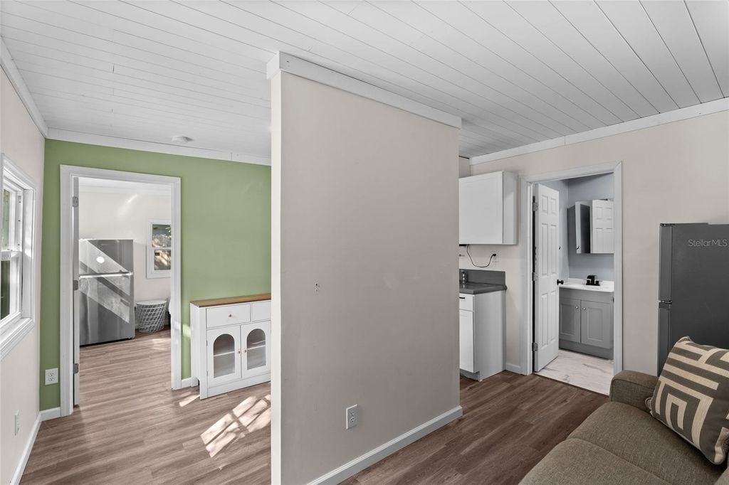 Image 27 of property listing at 3120 20TH STREET N, St Petersburg, FL 33713