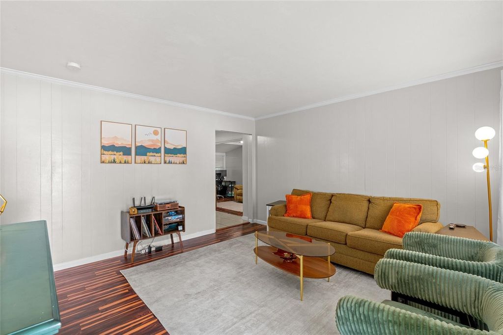 Image 10 of property listing at 3120 20TH STREET N, St Petersburg, FL 33713