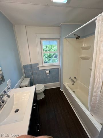 230 Helen Avenue, Akron, OH 44310