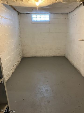 230 Helen Avenue, Akron, OH 44310