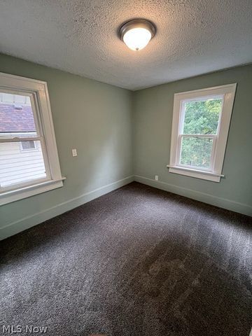 230 Helen Avenue, Akron, OH 44310