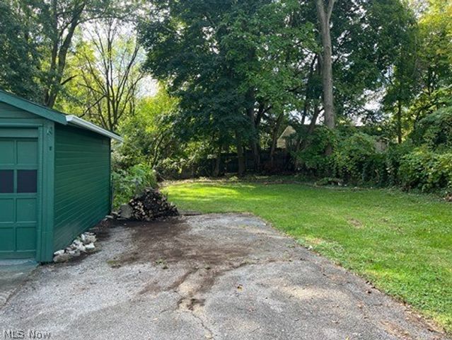 230 Helen Avenue, Akron, OH 44310