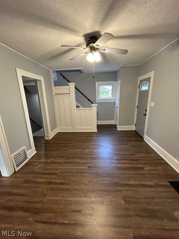 230 Helen Avenue, Akron, OH 44310