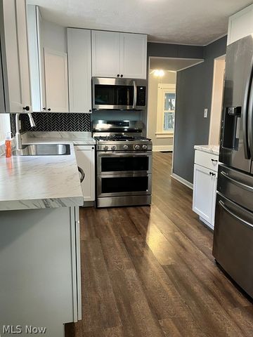 230 Helen Avenue, Akron, OH 44310