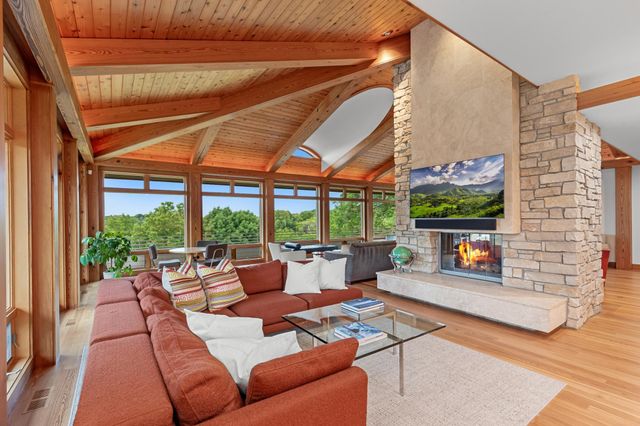 1492 Homestead Trail, Medina, MN 55356