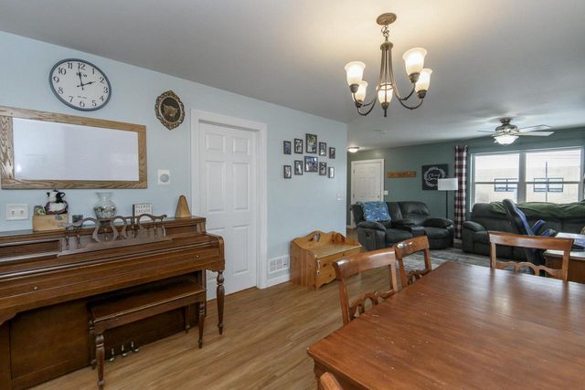 1135 White Rock AVENUE, Waukesha, WI 53186