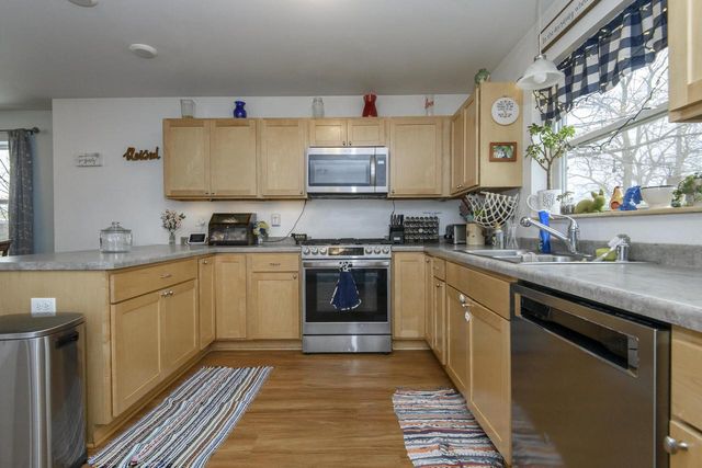 1135 White Rock AVENUE, Waukesha, WI 53186