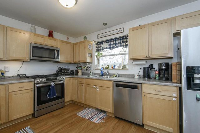 1135 White Rock AVENUE, Waukesha, WI 53186