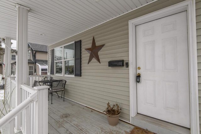 1135 White Rock AVENUE, Waukesha, WI 53186