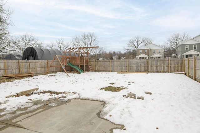 1135 White Rock AVENUE, Waukesha, WI 53186