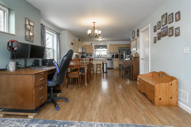 1135 White Rock AVENUE, Waukesha, WI 53186