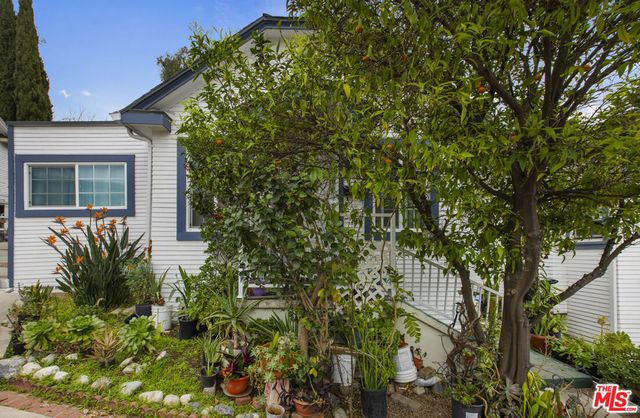 966 W Kensington Road, Los Angeles, CA 90026