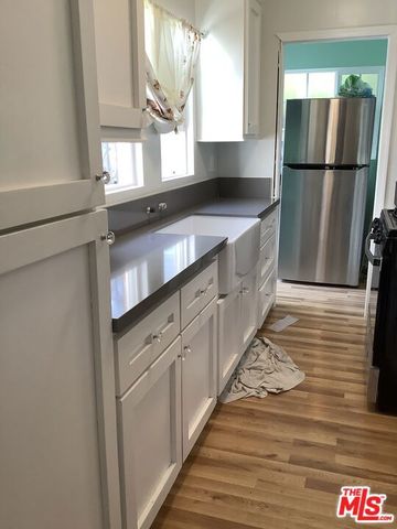 966 W Kensington Road, Los Angeles, CA 90026