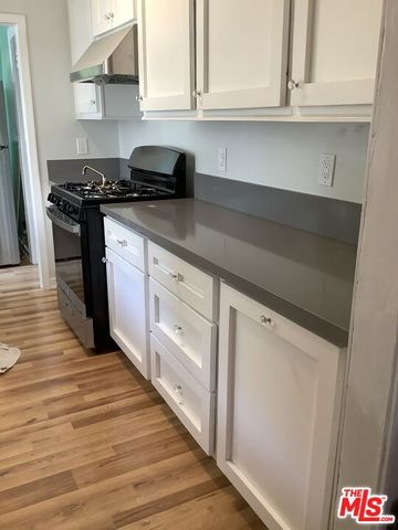 966 W Kensington Road, Los Angeles, CA 90026