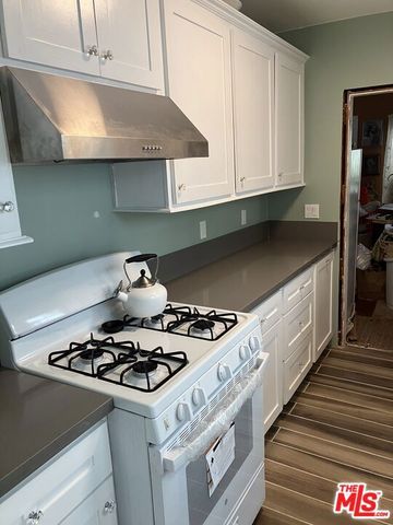 966 W Kensington Road, Los Angeles, CA 90026