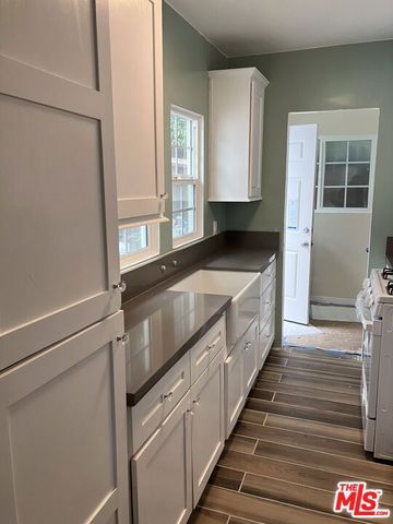 966 W Kensington Road, Los Angeles, CA 90026