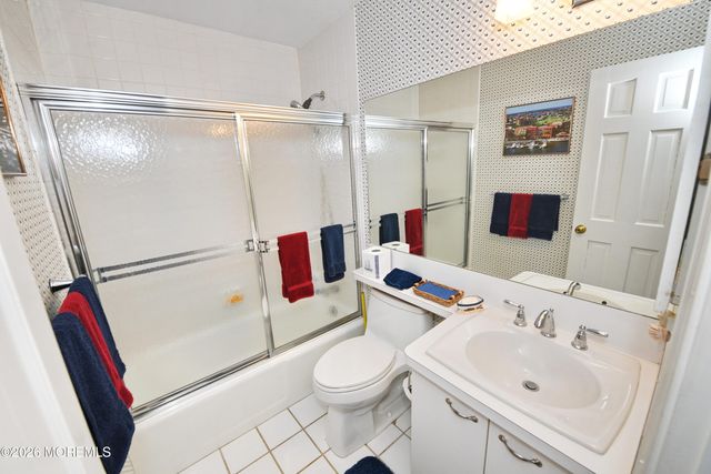 77 Bay Point Harbour, Point Pleasant, NJ 08742