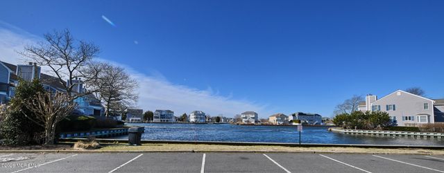 77 Bay Point Harbour, Point Pleasant, NJ 08742