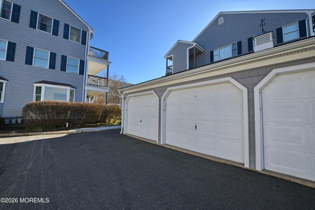 77 Bay Point Harbour, Point Pleasant, NJ 08742