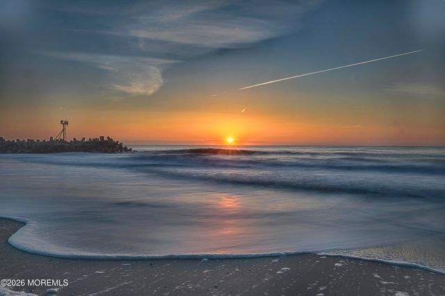 77 Bay Point Harbour, Point Pleasant, NJ 08742