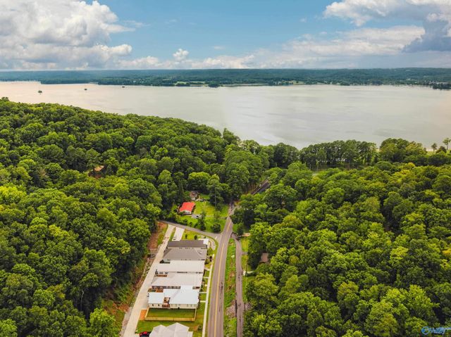 1521 Patterson Street, Guntersville, AL 35976