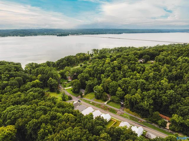1521 Patterson Street, Guntersville, AL 35976