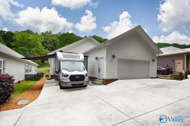 1521 Patterson Street, Guntersville, AL 35976