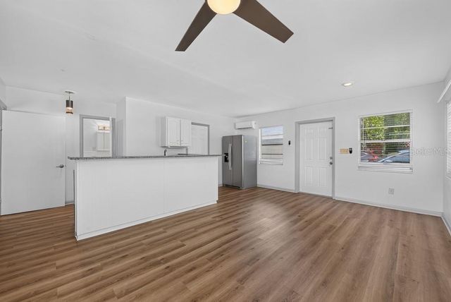 6020 N FLORA VISTA AVENUE, Tampa, FL 33604