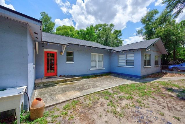 6020 N FLORA VISTA AVENUE, Tampa, FL 33604