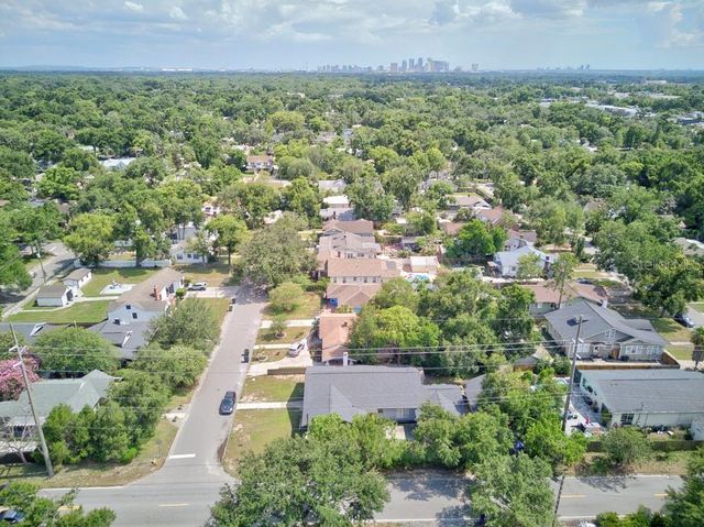 6020 N FLORA VISTA AVENUE, Tampa, FL 33604