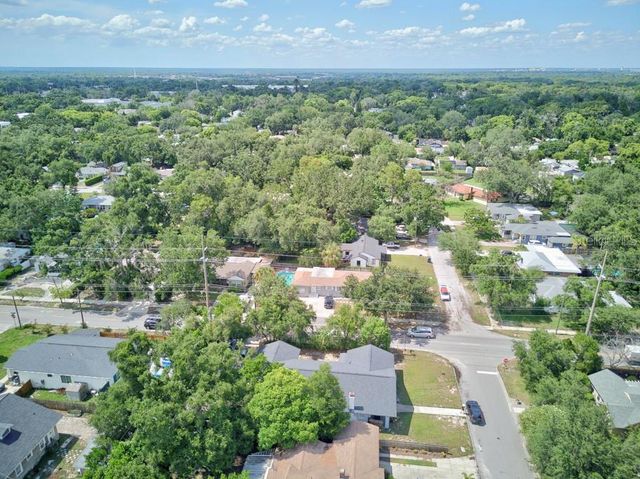 6020 N FLORA VISTA AVENUE, Tampa, FL 33604