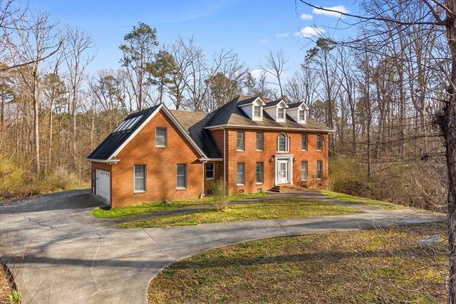 1444 Thrasher Hills Drive, Dalton, GA 30721