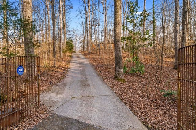 1444 Thrasher Hills Drive, Dalton, GA 30721