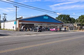 149 W SPOTSWOOD AVE, Elkton, VA 22827