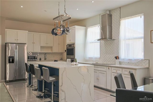 2006 S Villa Real Drive, Pharr, TX 78577