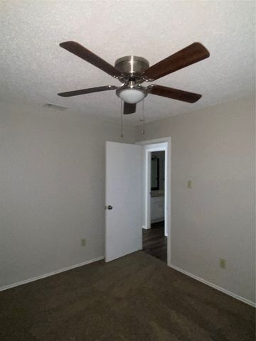 825 Springfield Drive, Cedar Hill, TX 75104