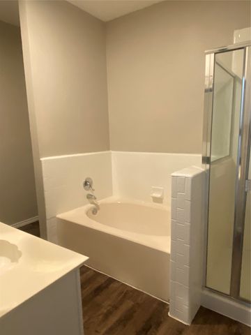825 Springfield Drive, Cedar Hill, TX 75104