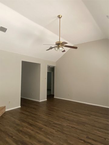 825 Springfield Drive, Cedar Hill, TX 75104