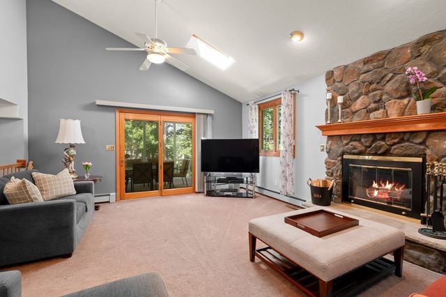 20 Hemlock Rd, Tewksbury, MA 01876