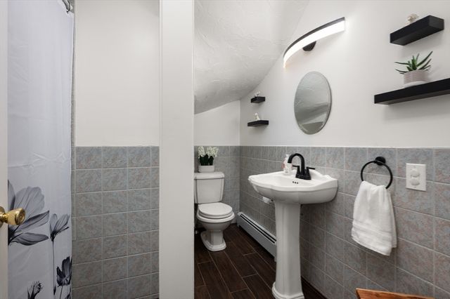 20 Hemlock Rd, Tewksbury, MA 01876