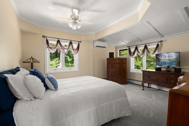 20 Hemlock Rd, Tewksbury, MA 01876