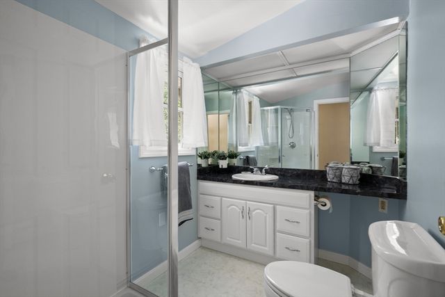 20 Hemlock Rd, Tewksbury, MA 01876